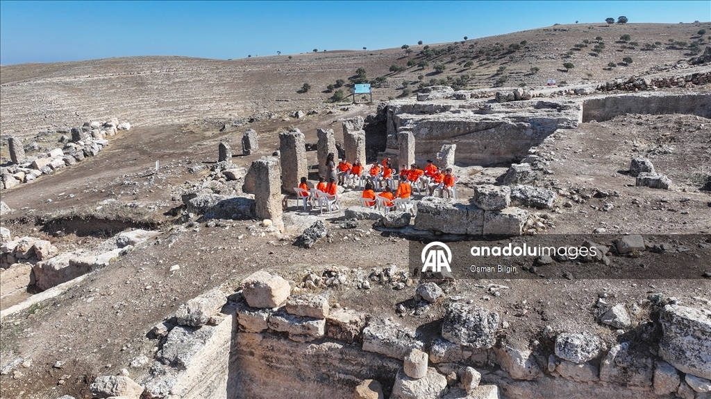 Diyarbakır'da 3 bin yıllık Zerzevan Kalesi öğrencilere ders ve etkinlik alanı oldu