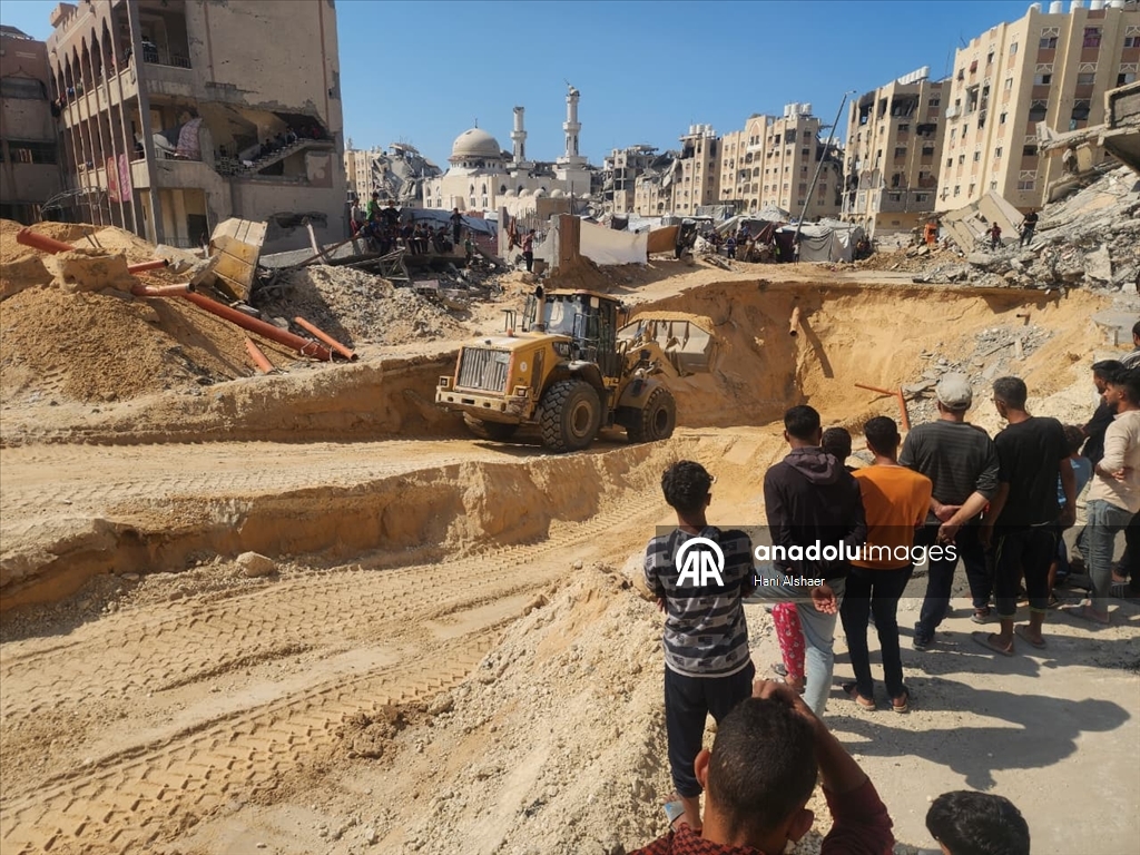 Filistinli ekipler, Han Yunus'ta yaşamını yitiren İsrailli esirlerin cenazelerini arıyor
