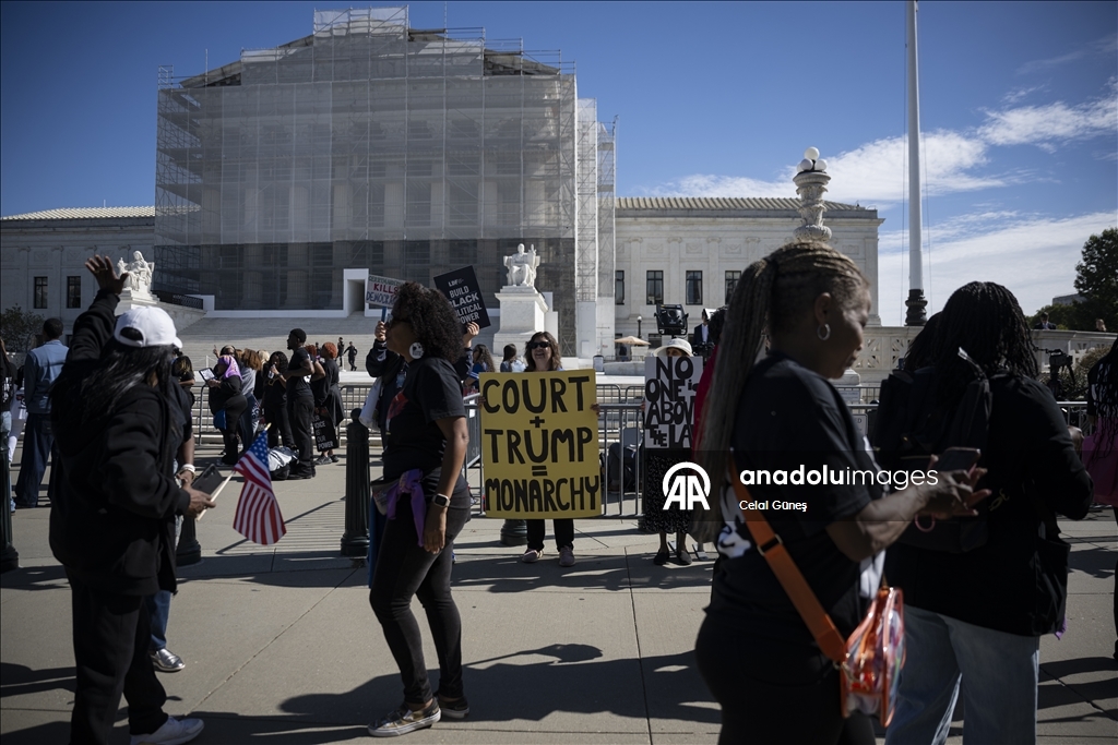 У здания Верховного суда в США прошла акция протеста