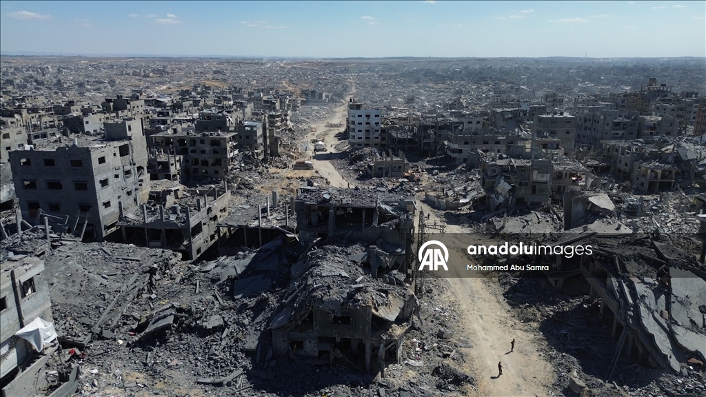 İsrail'in Gazze'nin Şeyh Rıdvan Mahallesi'nde bıraktığı yıkım havadan görüntülendi