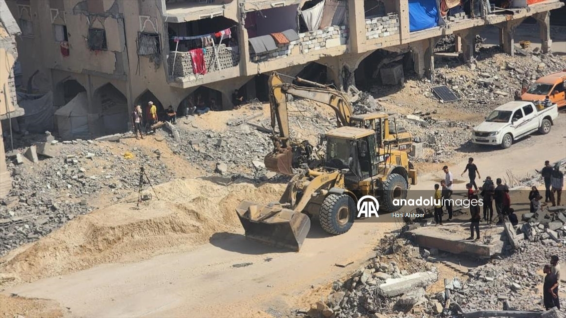 Filistinli ekipler, Han Yunus'ta yaşamını yitiren İsrailli esirlerin cenazelerini arıyor