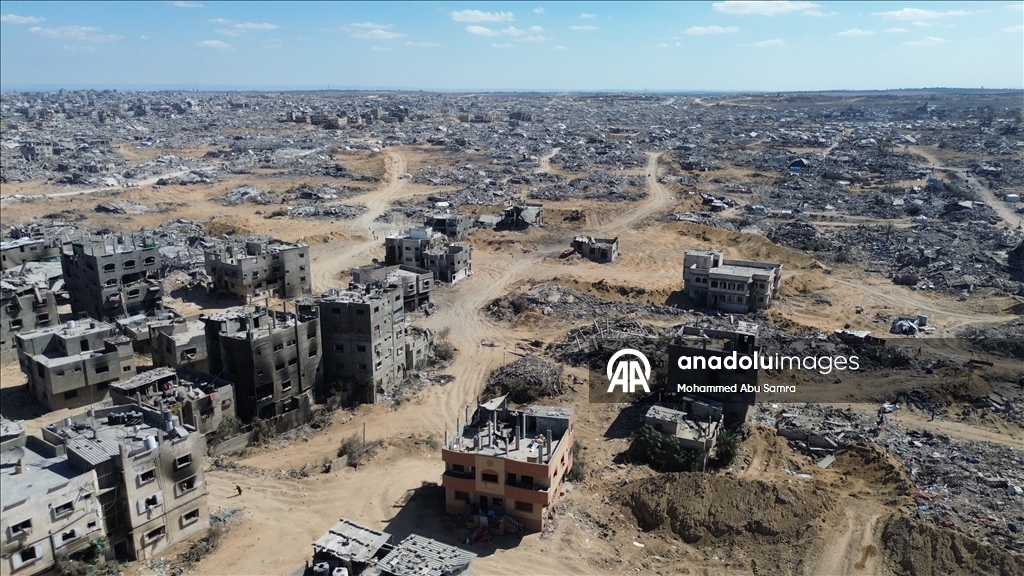 İsrail'in Gazze'nin Şeyh Rıdvan Mahallesi'nde bıraktığı yıkım havadan görüntülendi