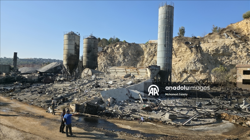 İsrail, Lübnan'ın güneyinde ve doğusunda 10'dan fazla hava saldırısı düzenledi