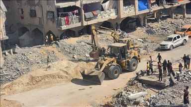 Filistinli ekipler, Han Yunus'ta yaşamını yitiren İsrailli esirlerin cenazelerini arıyor