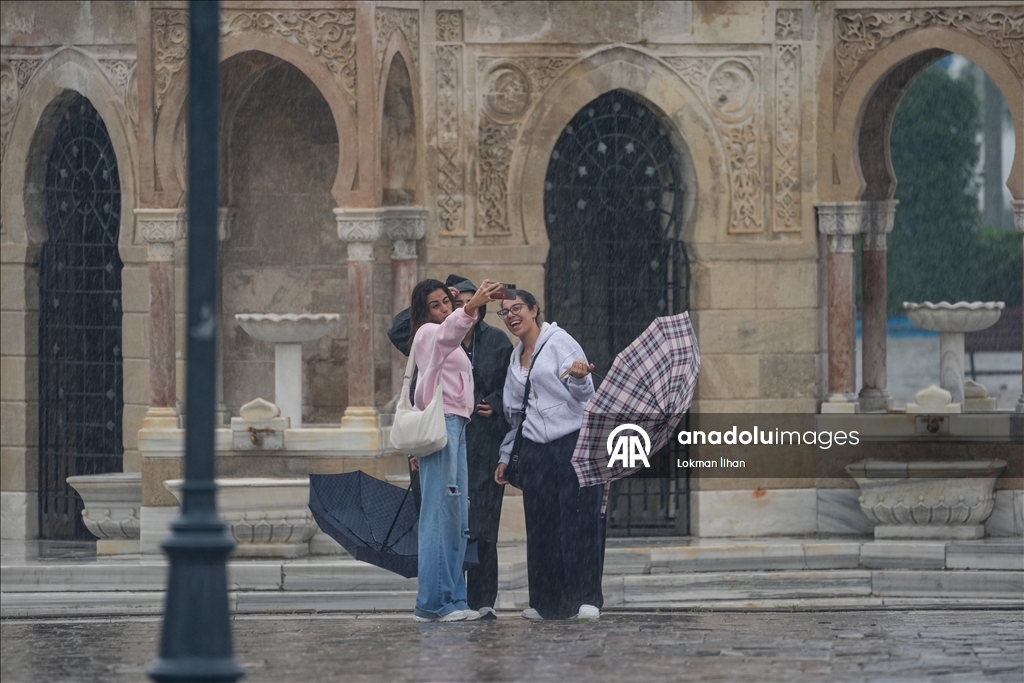 İzmir'de sağanak