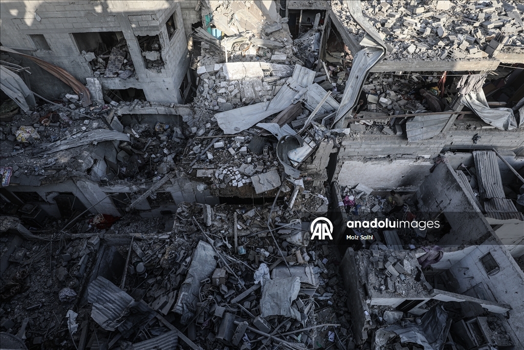 Israel continues to attack Gaza despite ceasefire agreement