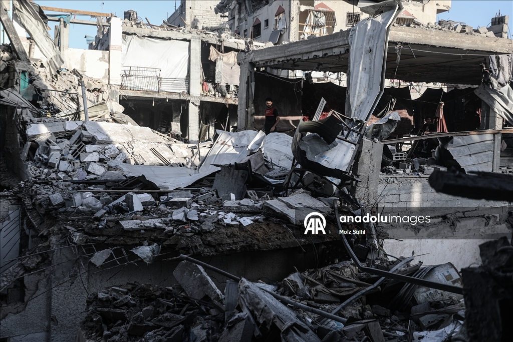 Israel continues to attack Gaza despite ceasefire agreement