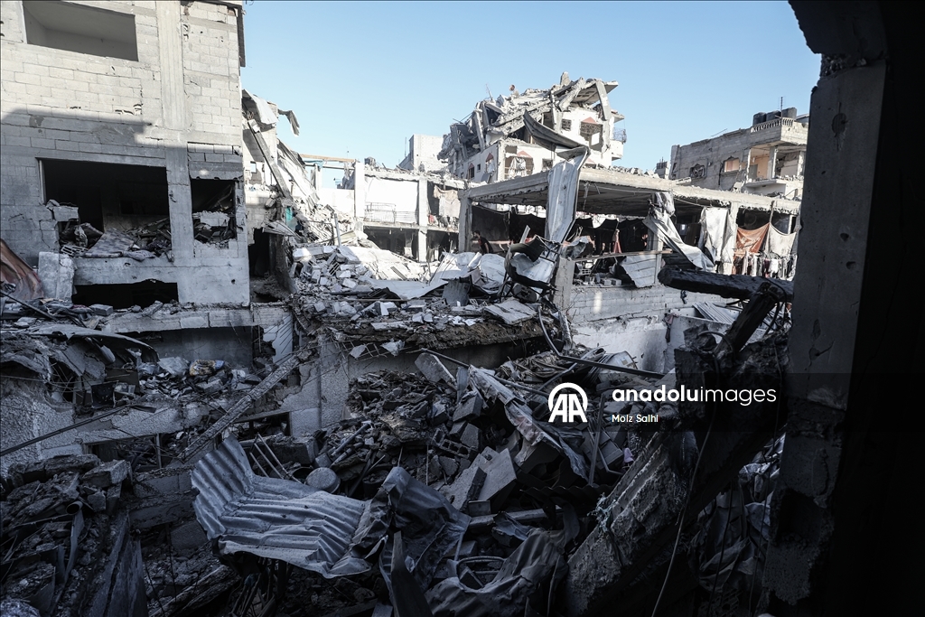 Israel continues to attack Gaza despite ceasefire agreement