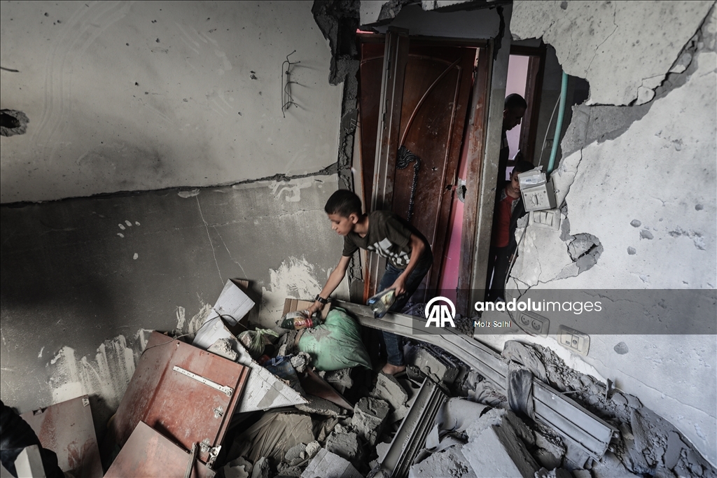 Israel continues to attack Gaza despite ceasefire agreement