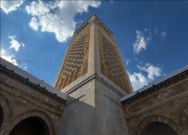جامع الزيتونة بتونس.. منارة علم وميراث للمصلين عبر العصور