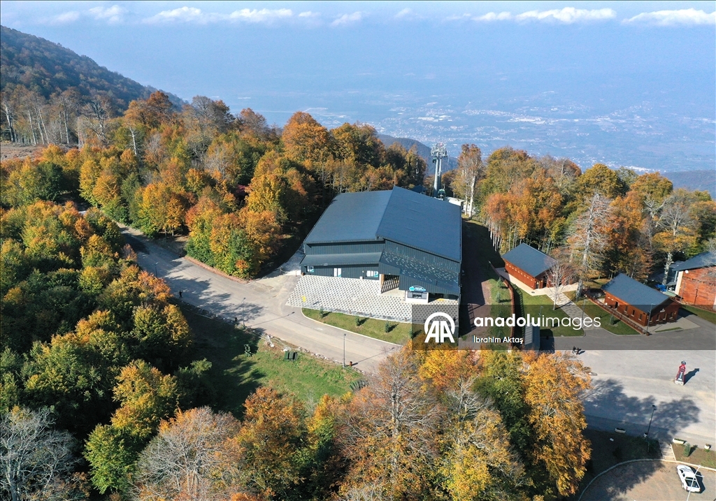 Kartepe Teleferiği, sonbahar renklerini 360 derecelik açıyla sunuyor