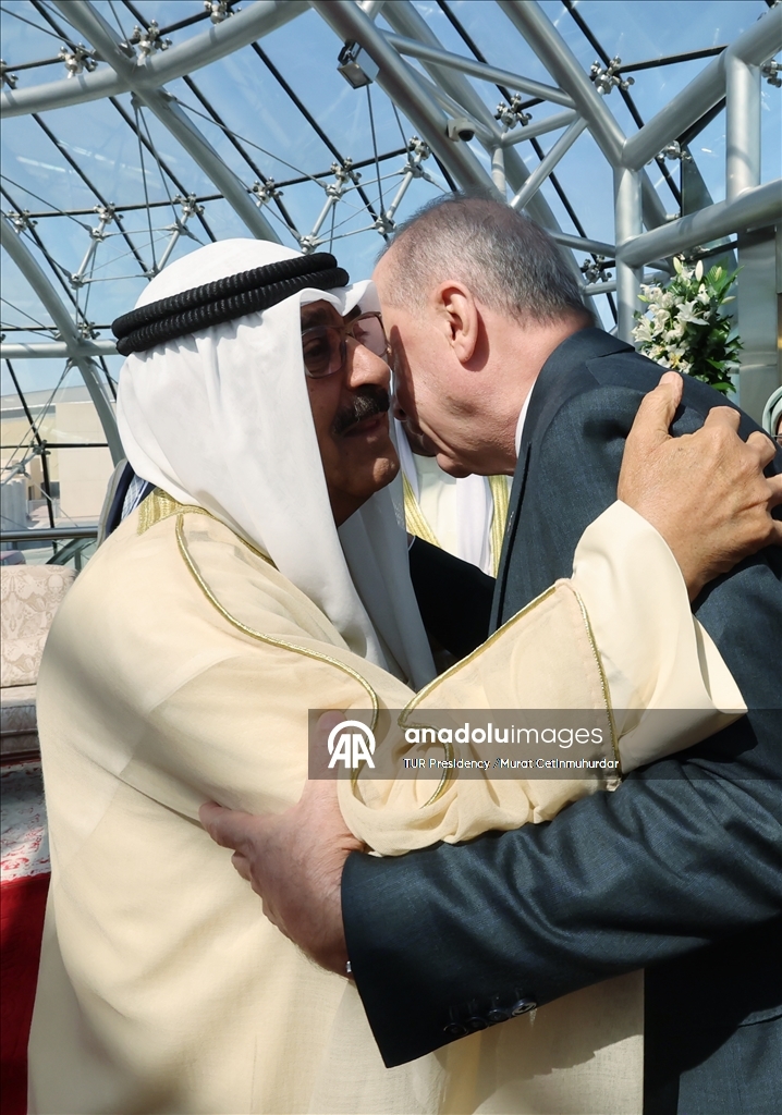 أردوغان يصل الكويت في مستهل جولة خليجية