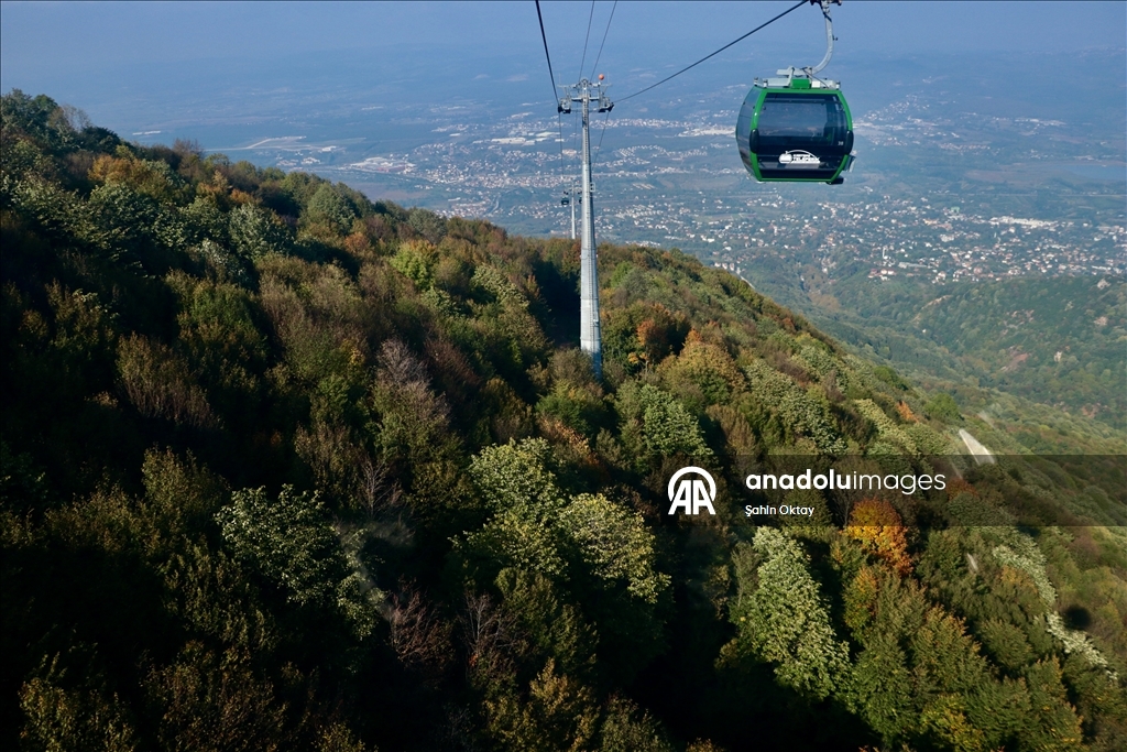 Kartepe Teleferiği, sonbahar renklerini 360 derecelik açıyla sunuyor