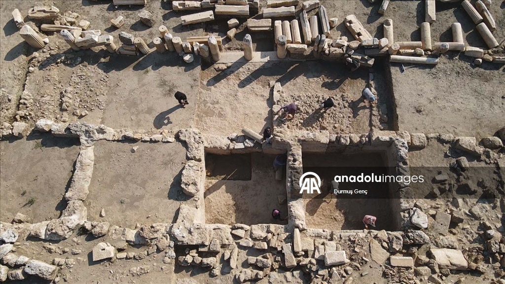 Excavations reveal shops in the agora of the ancient city of Hyllarima in Mugla