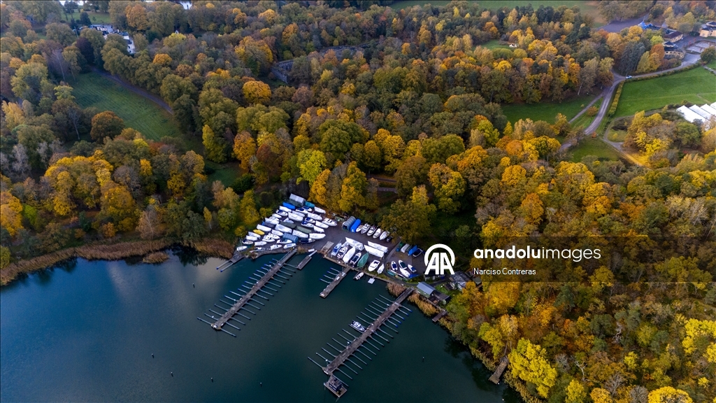 Stockholm draped in vibrant fall colors across parks and lakes