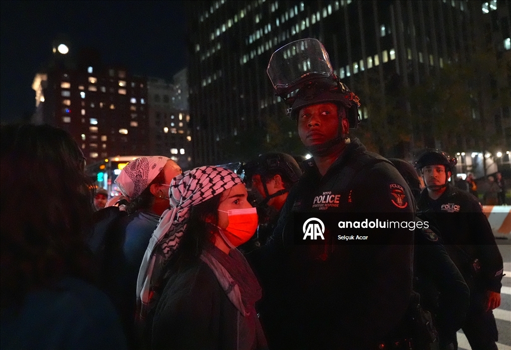 Protest erupts after ICE Agents arrest street vendors in New York City