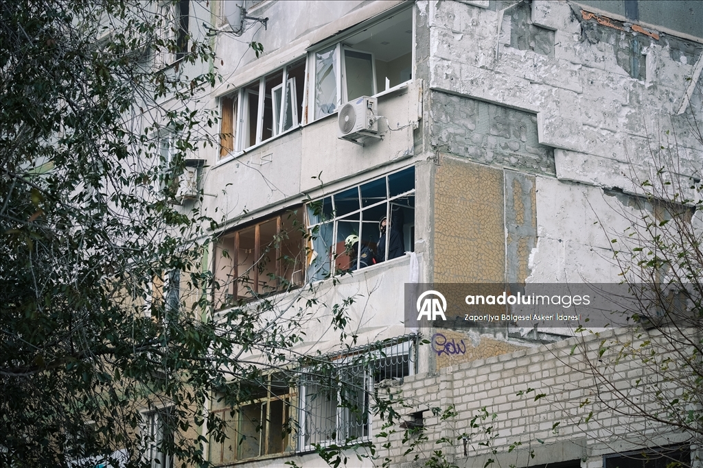 Rus güçleri Zaporijya’yı vurdu: büyük yıkım ve 15 yaralı