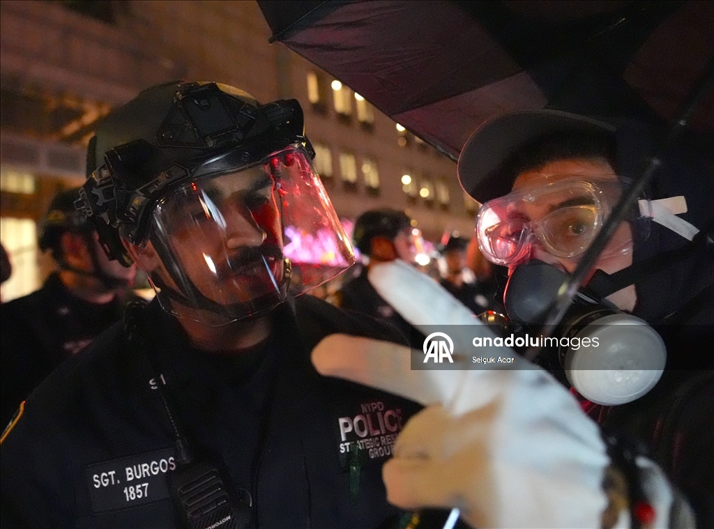 Protest erupts after ICE Agents arrest street vendors in New York City