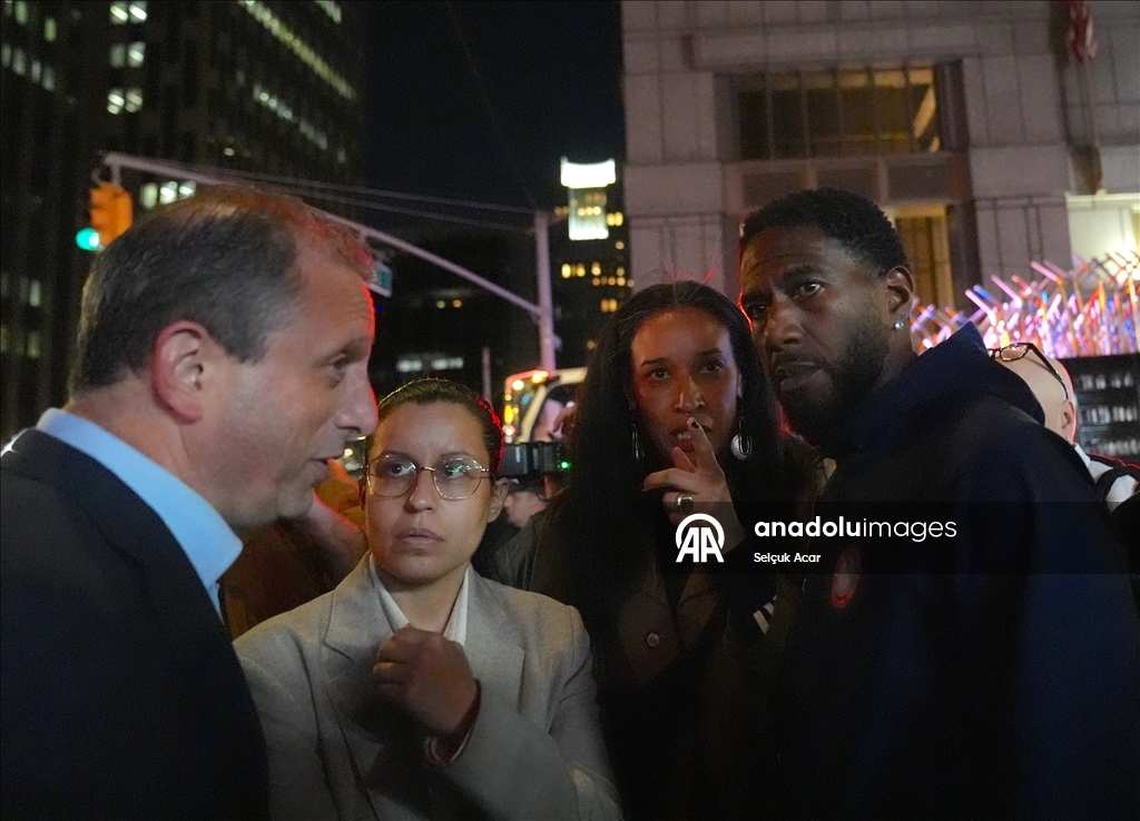 Protest erupts after ICE Agents arrest street vendors in New York City