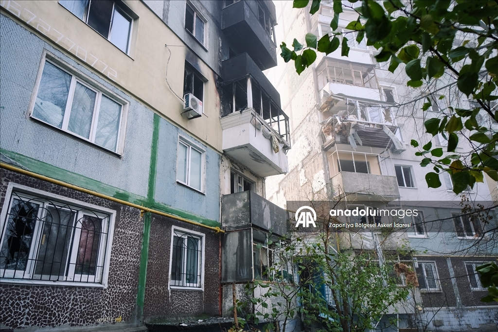Rus güçleri Zaporijya’yı vurdu: büyük yıkım ve 15 yaralı