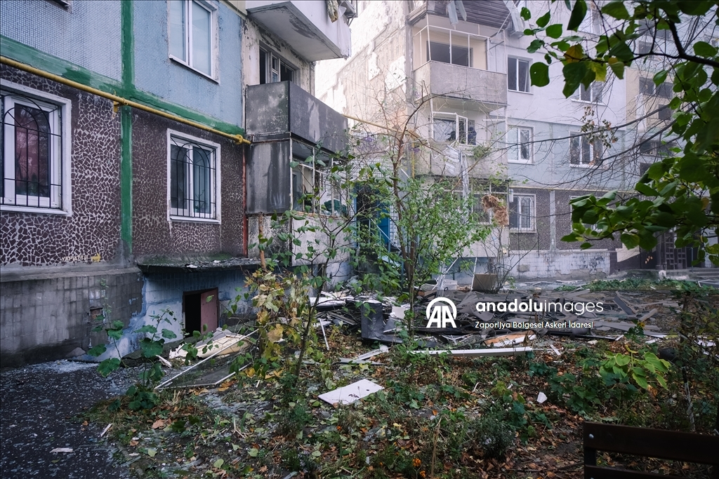 Rus güçleri Zaporijya’yı vurdu: büyük yıkım ve 15 yaralı