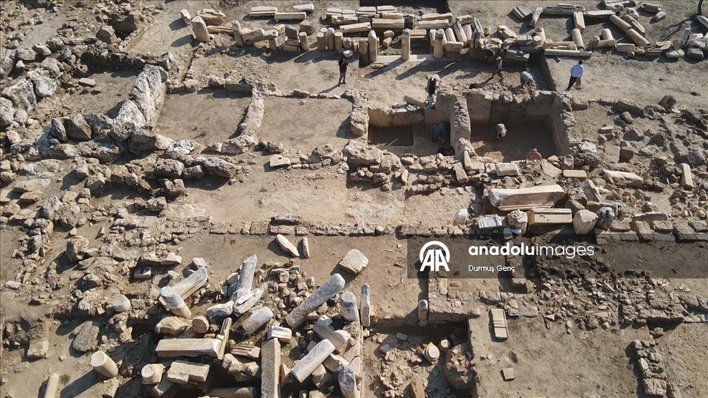 Excavations reveal shops in the agora of the ancient city of Hyllarima in Mugla