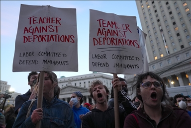 Protest erupts after ICE Agents arrest street vendors in New York City