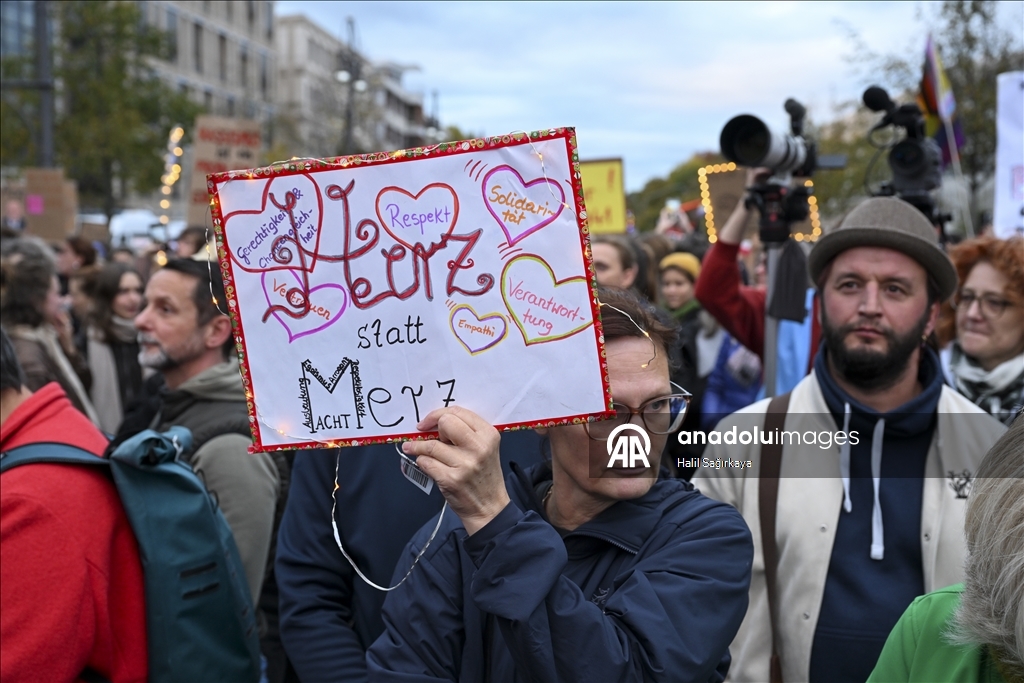 У здания офиса ХДС в Берлине прошла акция протеста против политики Мерца