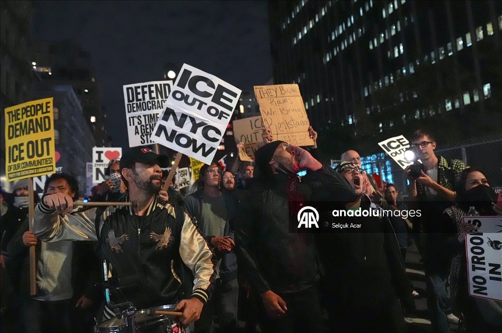 Anti-ICE protesters take over Manhattan streets in New York City
