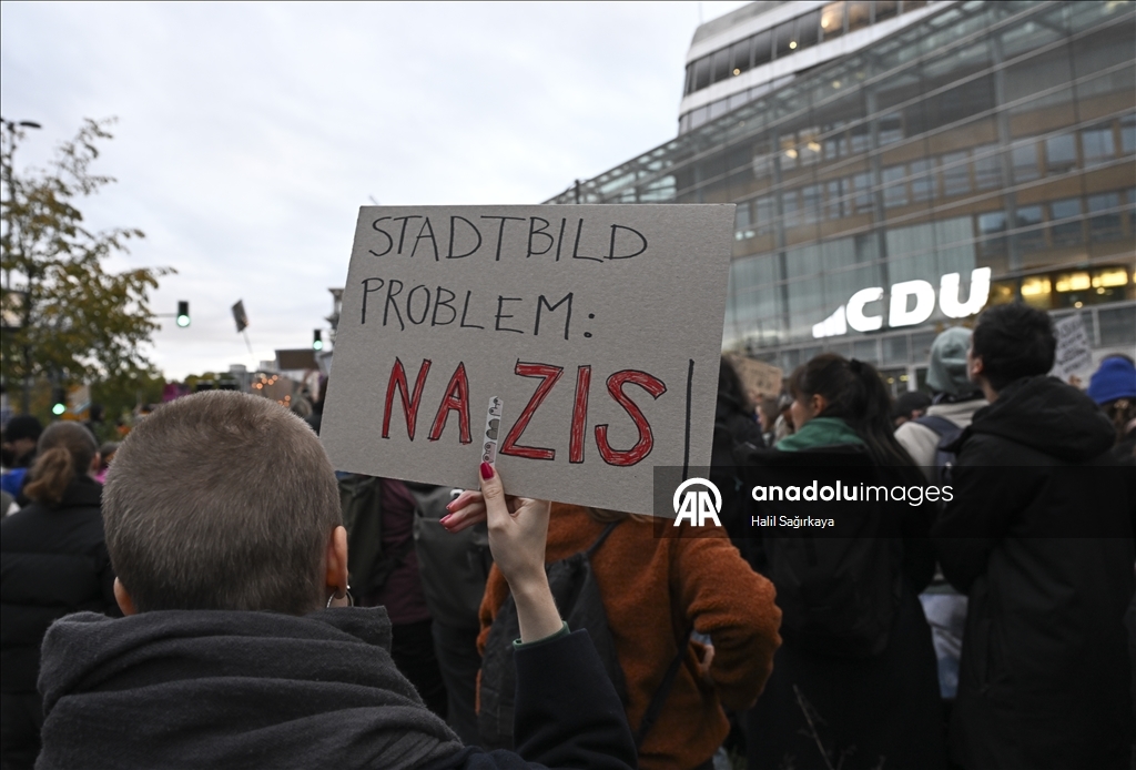У здания офиса ХДС в Берлине прошла акция протеста против политики Мерца