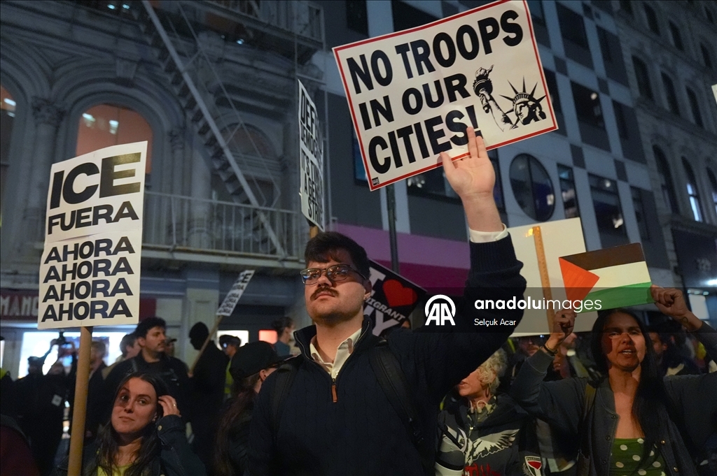Anti-ICE protesters take over Manhattan streets in New York City