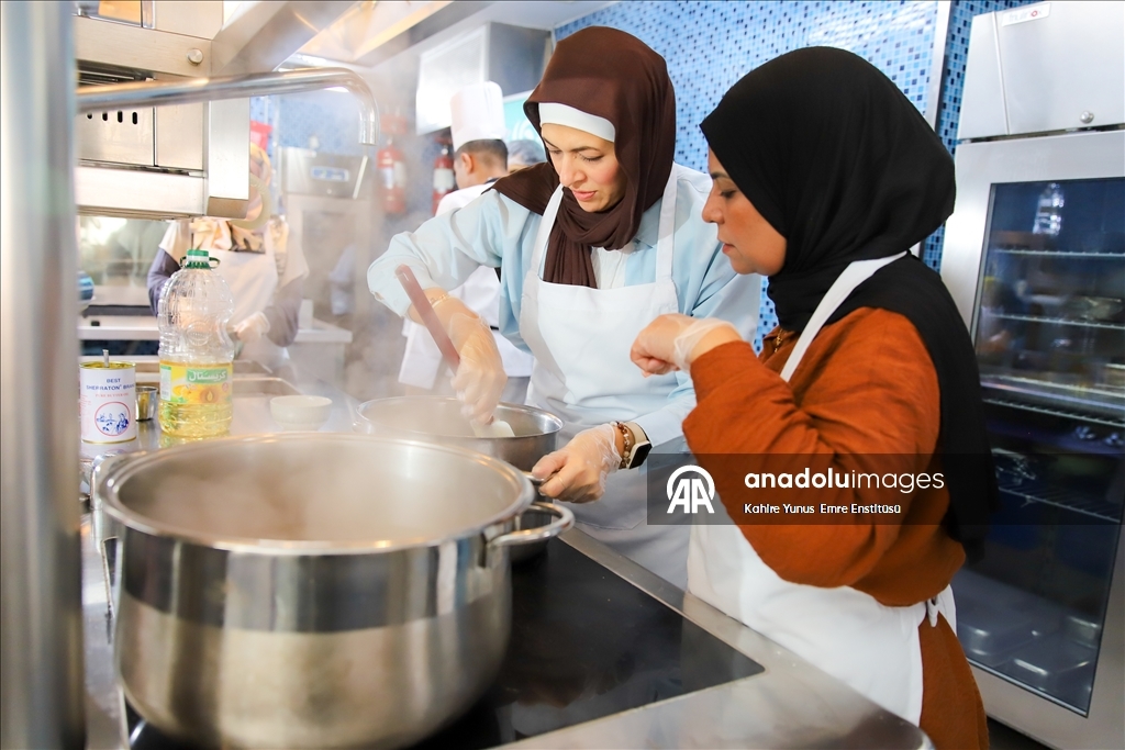 القاهرة.. معهد يونس أمرة ينظم أمسية "تذوق المأكولات التركية"