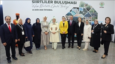 Cumhurbaşkanı Erdoğan'ın eşi Emine Erdoğan, "Siirtlilerle Buluşma" programına katıldı