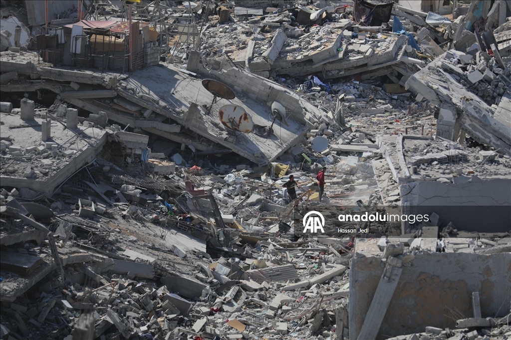 İsrail’in harabeye çevirdiği Gazze kentindeki Şeyh Rıdvan Mahallesi’nde günlük yaşam