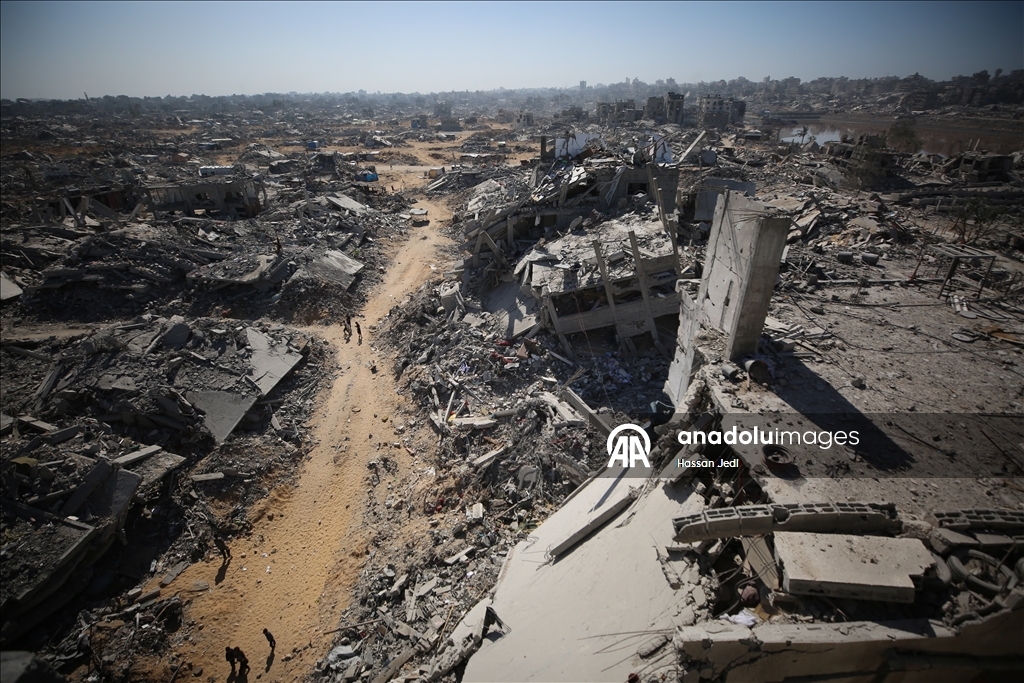 İsrail’in harabeye çevirdiği Gazze kentindeki Şeyh Rıdvan Mahallesi’nde günlük yaşam