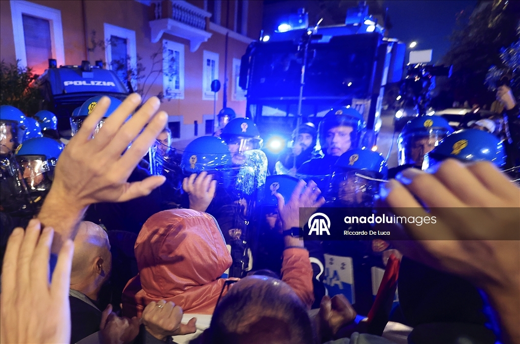 В Риме полиция применила дубинки и водометы против участников акции в поддержку Палестины
