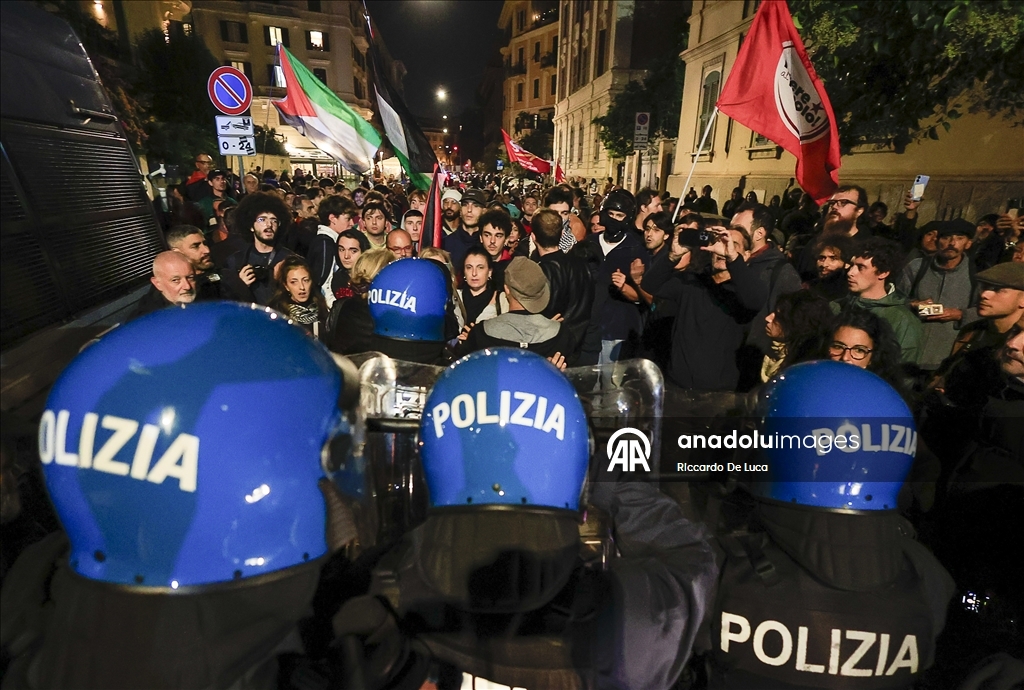В Риме полиция применила дубинки и водометы против участников акции в поддержку Палестины