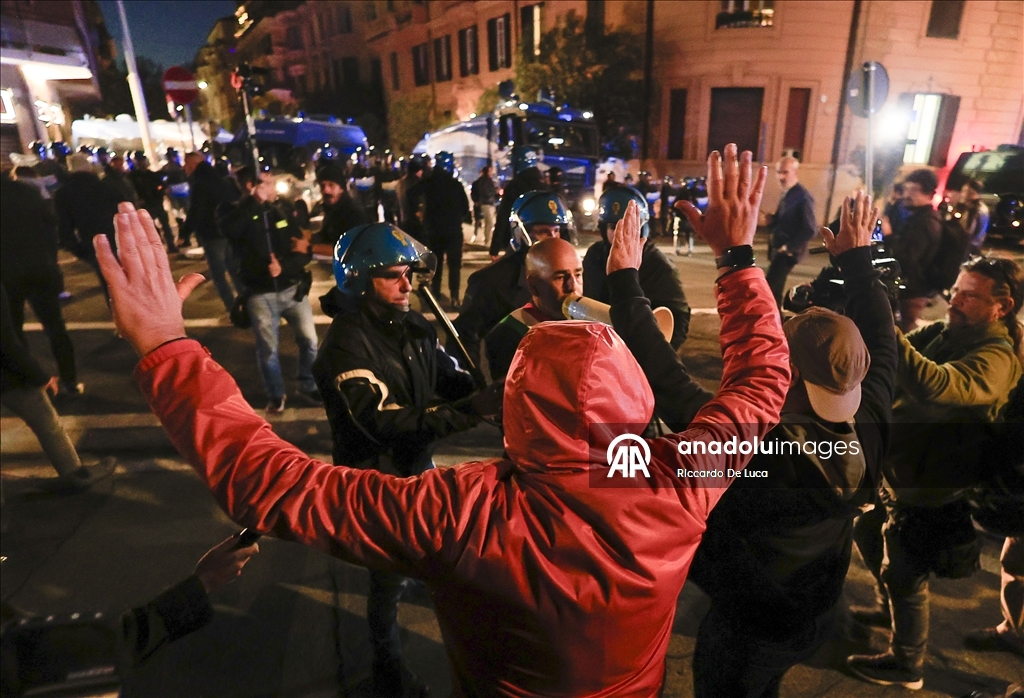 В Риме полиция применила дубинки и водометы против участников акции в поддержку Палестины