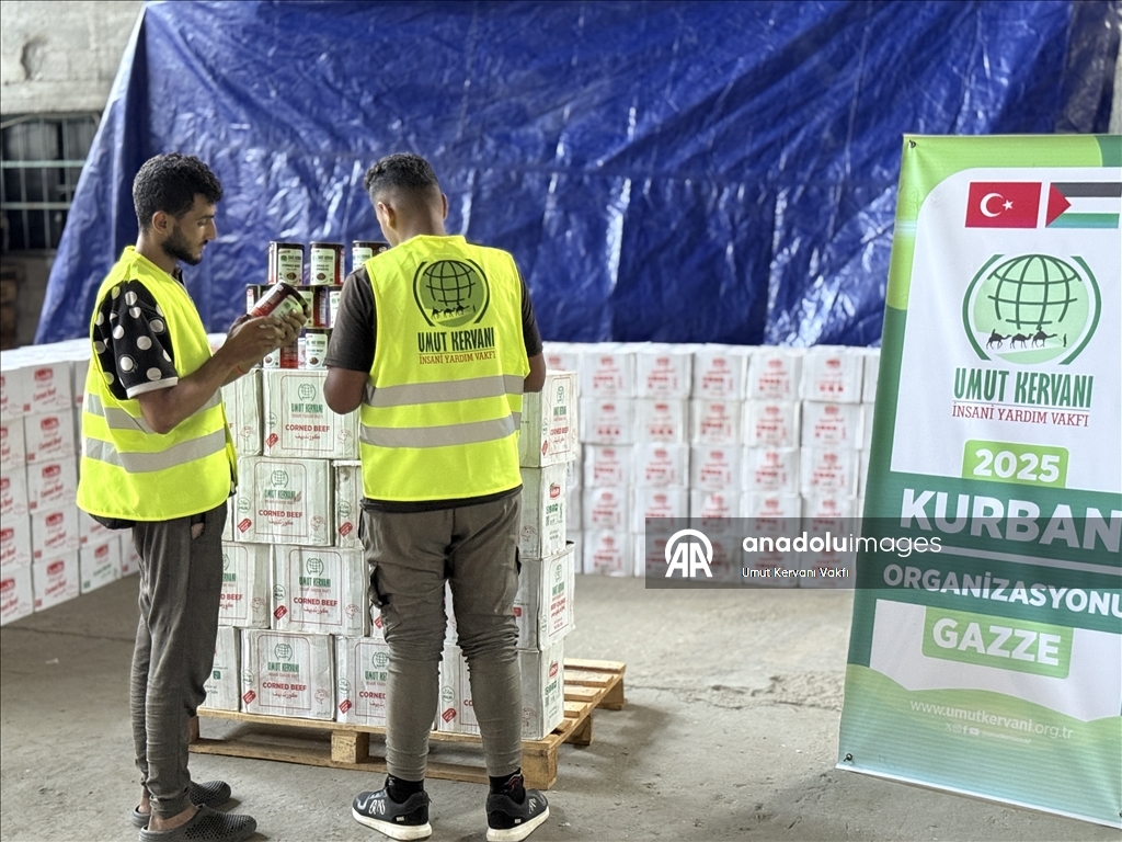 "قافلة الأمل" التركية تقدم مساعدات لغزة بقيمة 4.57 ملايين دولار