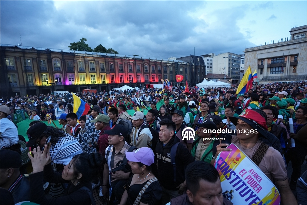 В Боготе прошла акция в поддержку президента Колумбии