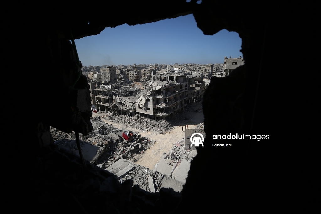 İsrail’in harabeye çevirdiği Gazze kentindeki Şeyh Rıdvan Mahallesi’nde günlük yaşam