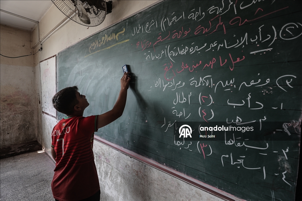 Gazze’de UNRWA Okullarında yüz yüze eğitim yeniden başladı