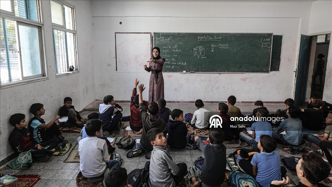 Gazze’de UNRWA Okullarında yüz yüze eğitim yeniden başladı