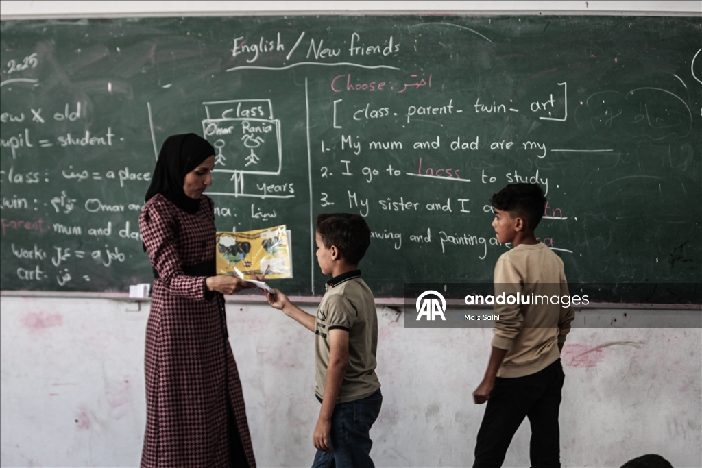 Gazze’de UNRWA Okullarında yüz yüze eğitim yeniden başladı