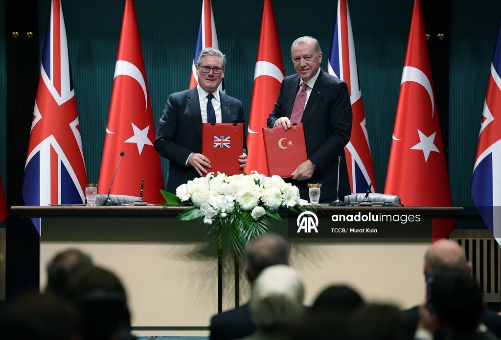 Türkiye ile Birleşik Krallık arasında Eurofighter savaş uçağı işbirliği anlaşması imzalandı