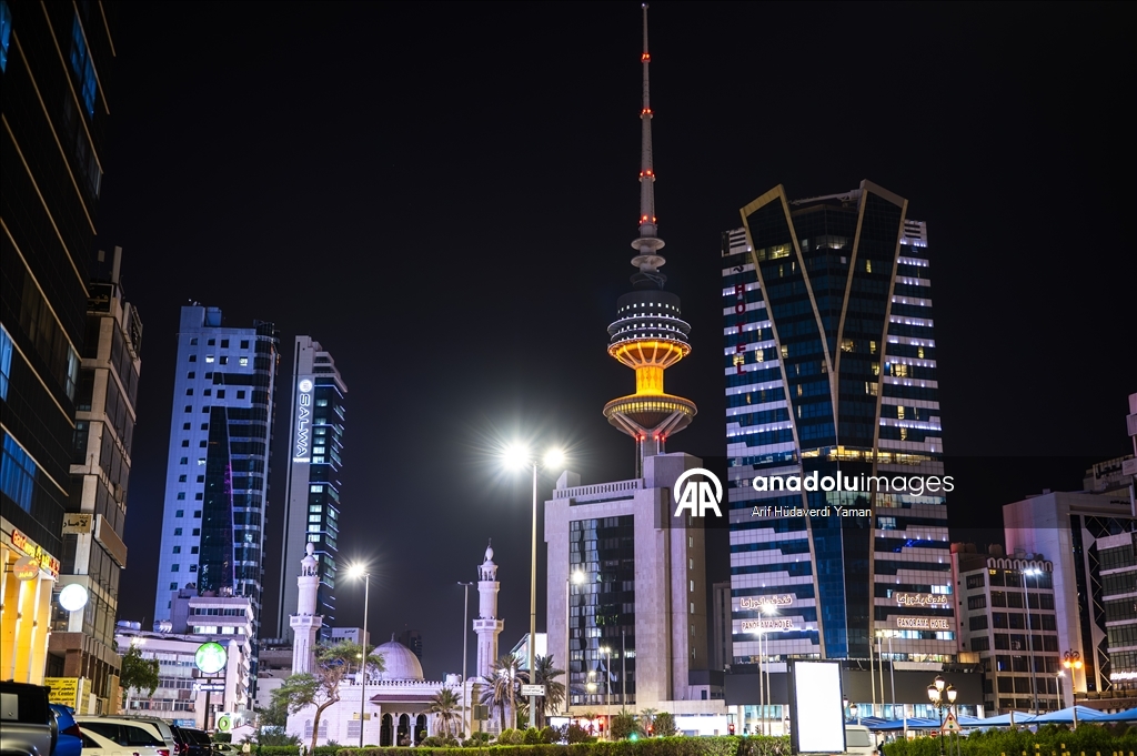 Daily life in Kuwait City