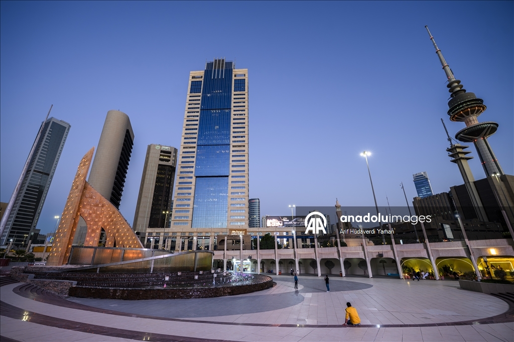 Daily life in Kuwait City