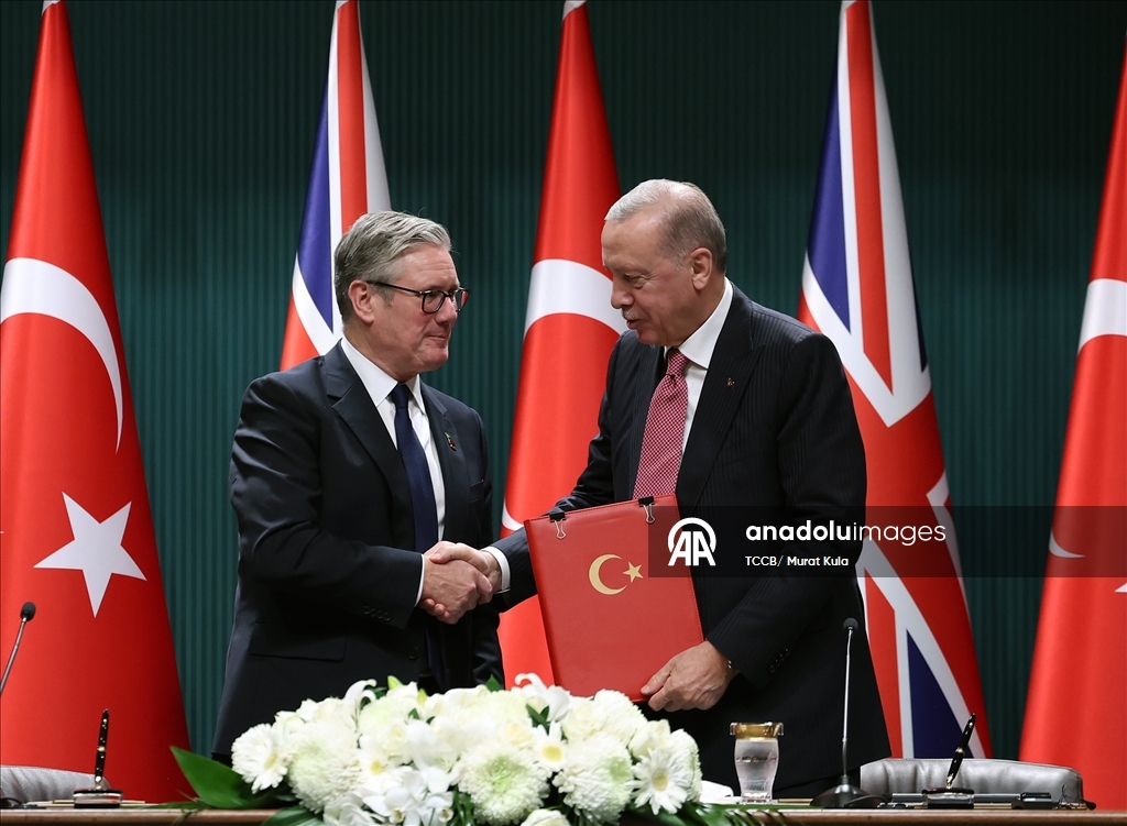 Türkiye ile Birleşik Krallık arasında Eurofighter savaş uçağı işbirliği anlaşması imzalandı