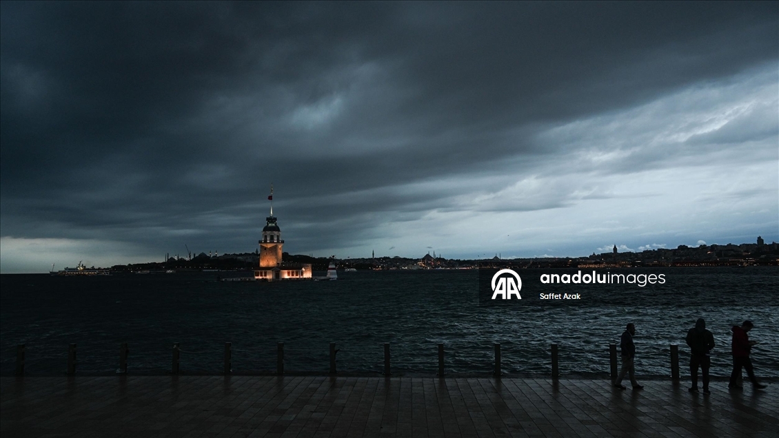 İstanbul'un bazı bölgelerinde sağanak etkili oluyor