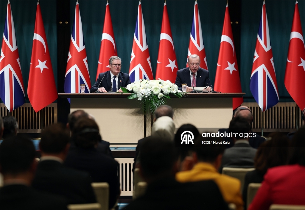 Türkiye ile Birleşik Krallık arasında Eurofighter savaş uçağı işbirliği anlaşması imzalandı